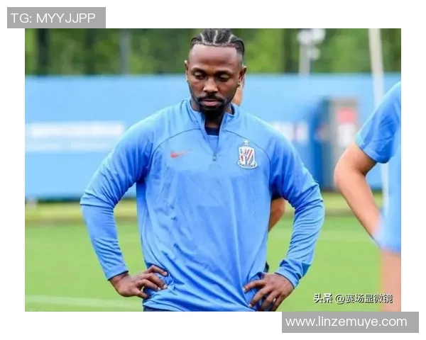 足球明星穿搭风格解析让你轻松模仿他们的时尚造型与搭配技巧