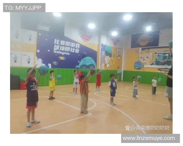 明星亲子时光看孩子打篮球的温馨瞬间分享